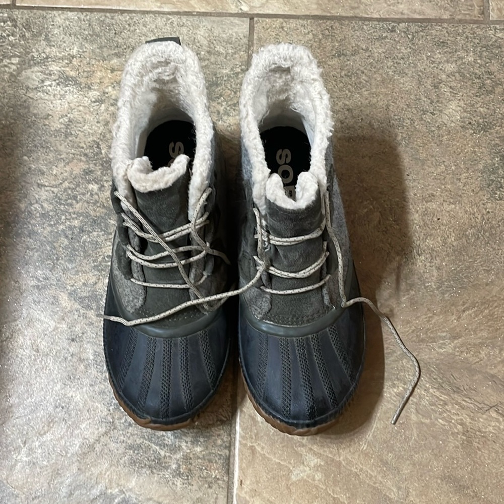 Sorel winter bootie